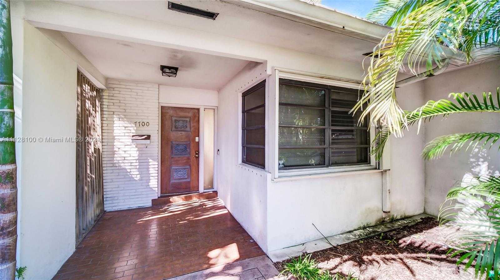 Small Image of 7700 Hawthorne Ave, Miami Beach, FL 33141, USA Number 5