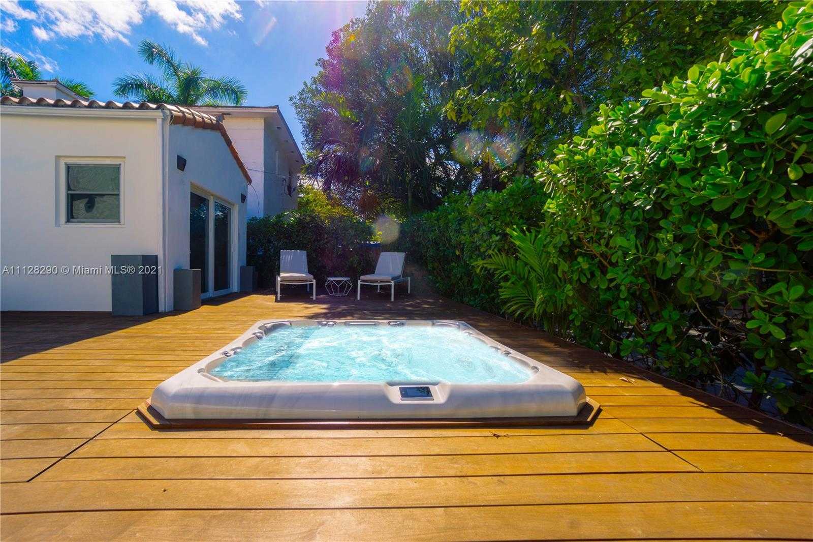Small Image of 1544 Michigan Ave, Miami Beach, FL 33139, USA Number 16
