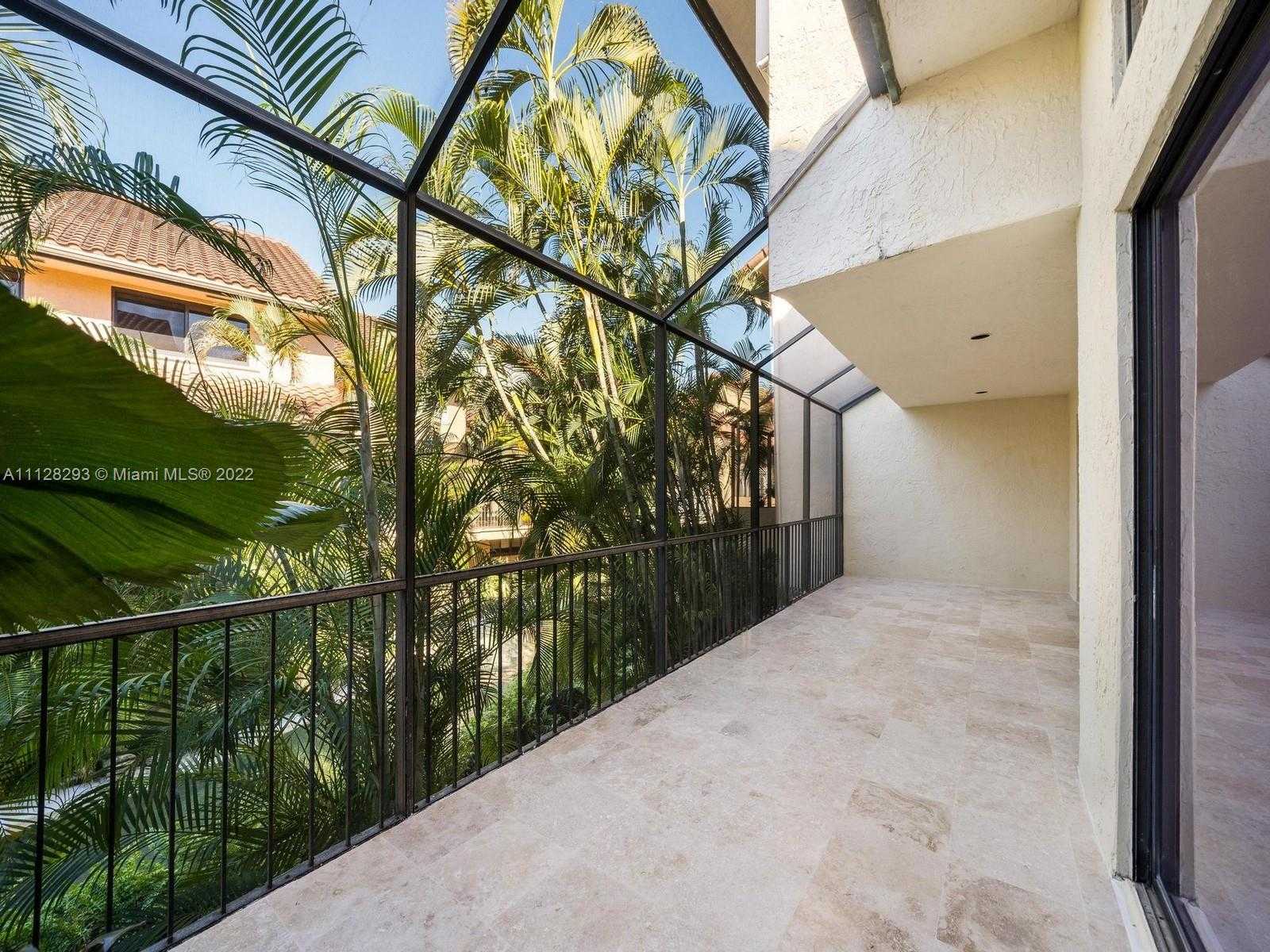 Small Image of 2000 S Bayshore Dr, Coconut Grove, FL 33133, USA Number 10