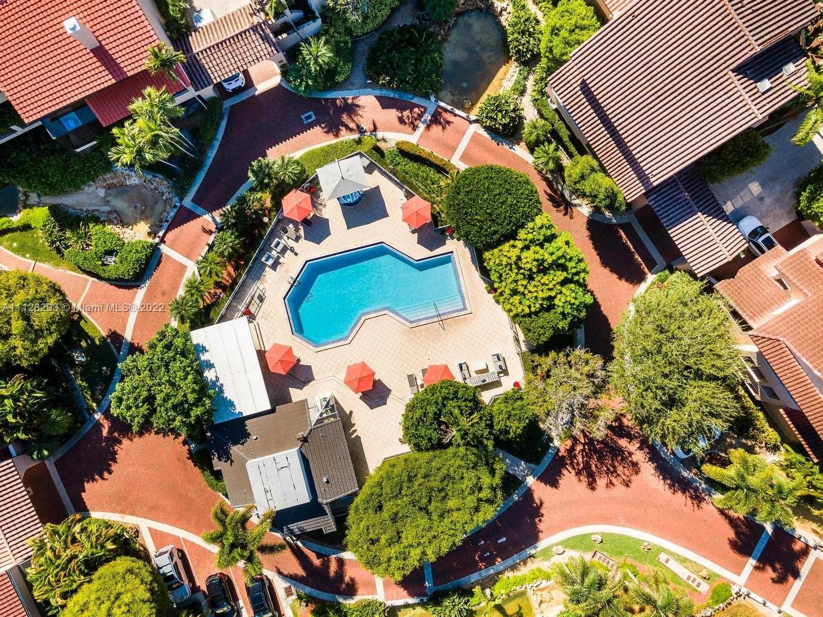 Small Image of 2000 S Bayshore Dr, Coconut Grove, FL 33133, USA Number 6
