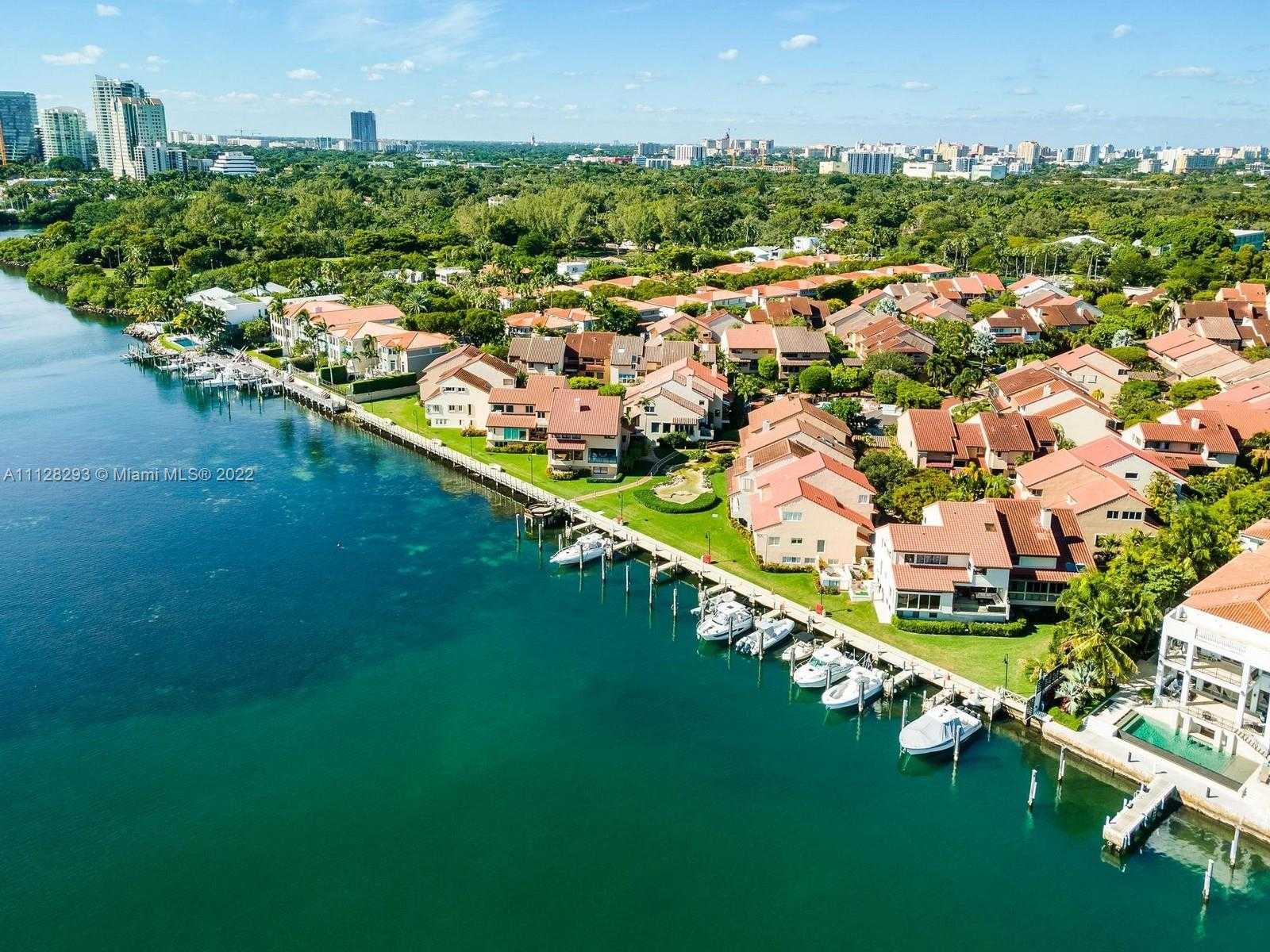 Small Image of 2000 S Bayshore Dr, Coconut Grove, FL 33133, USA Number 7