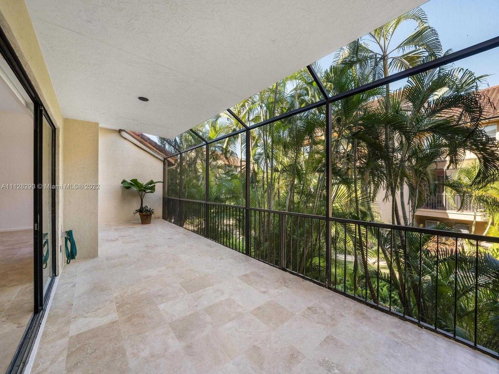 Small Image of 2000 S Bayshore Dr, Coconut Grove, FL 33133, USA Number 9