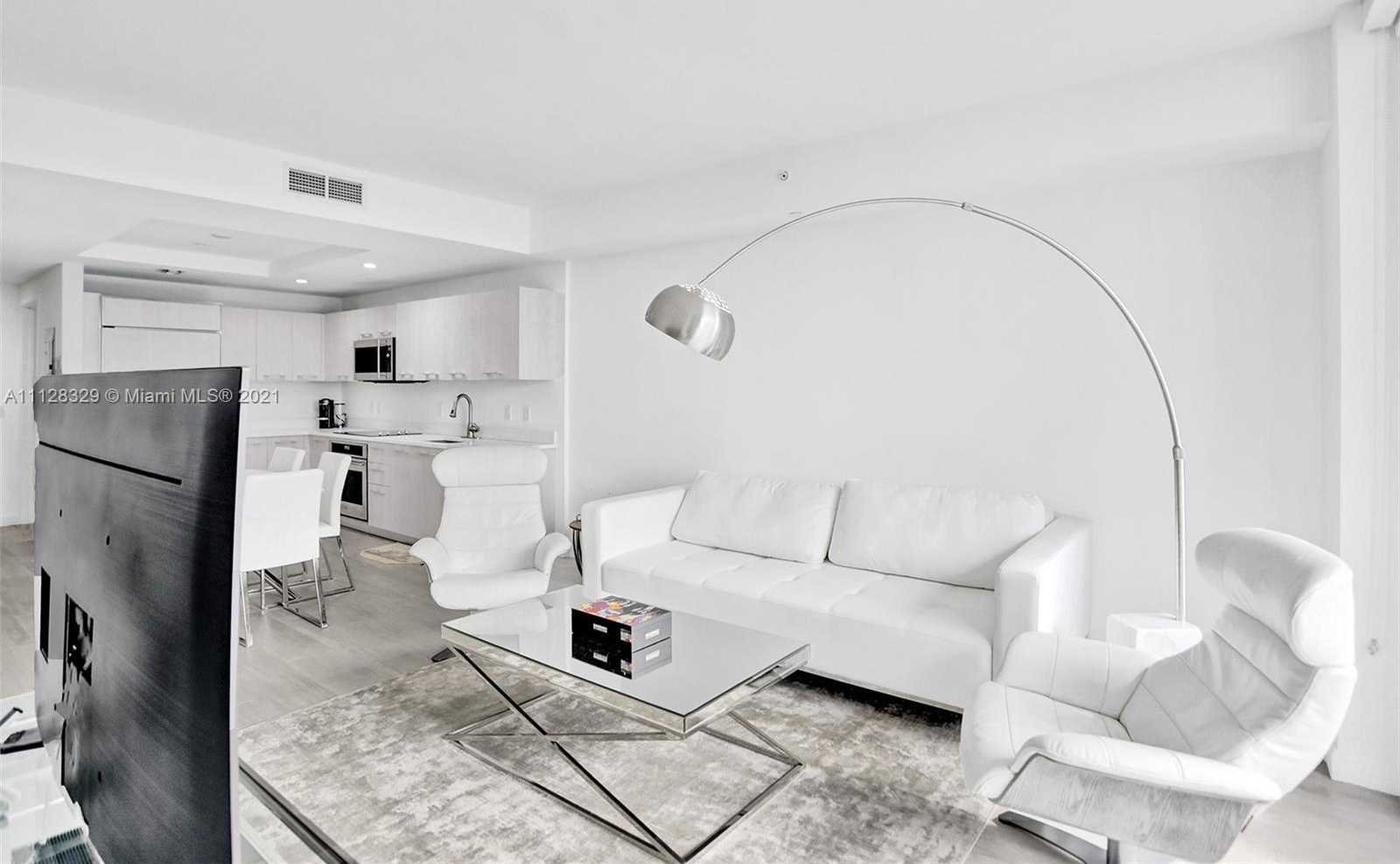 Small Image of 55 SW 9th St, Miami, FL 33130, USA Number 13