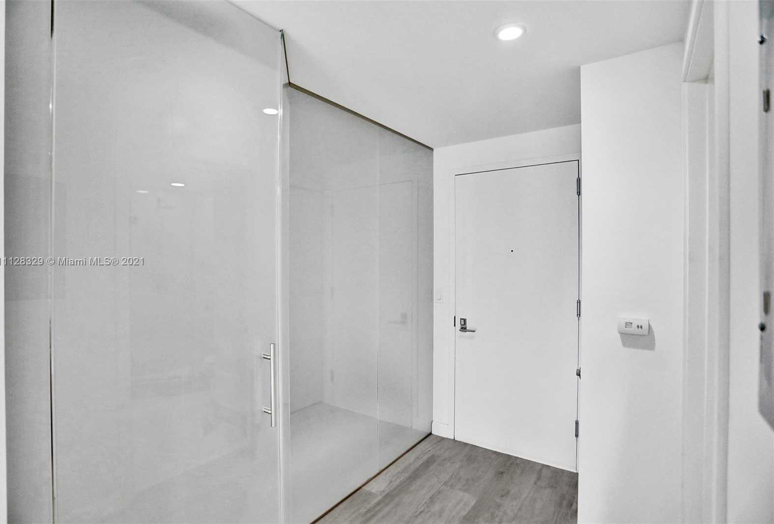 Small Image of 55 SW 9th St, Miami, FL 33130, USA Number 5