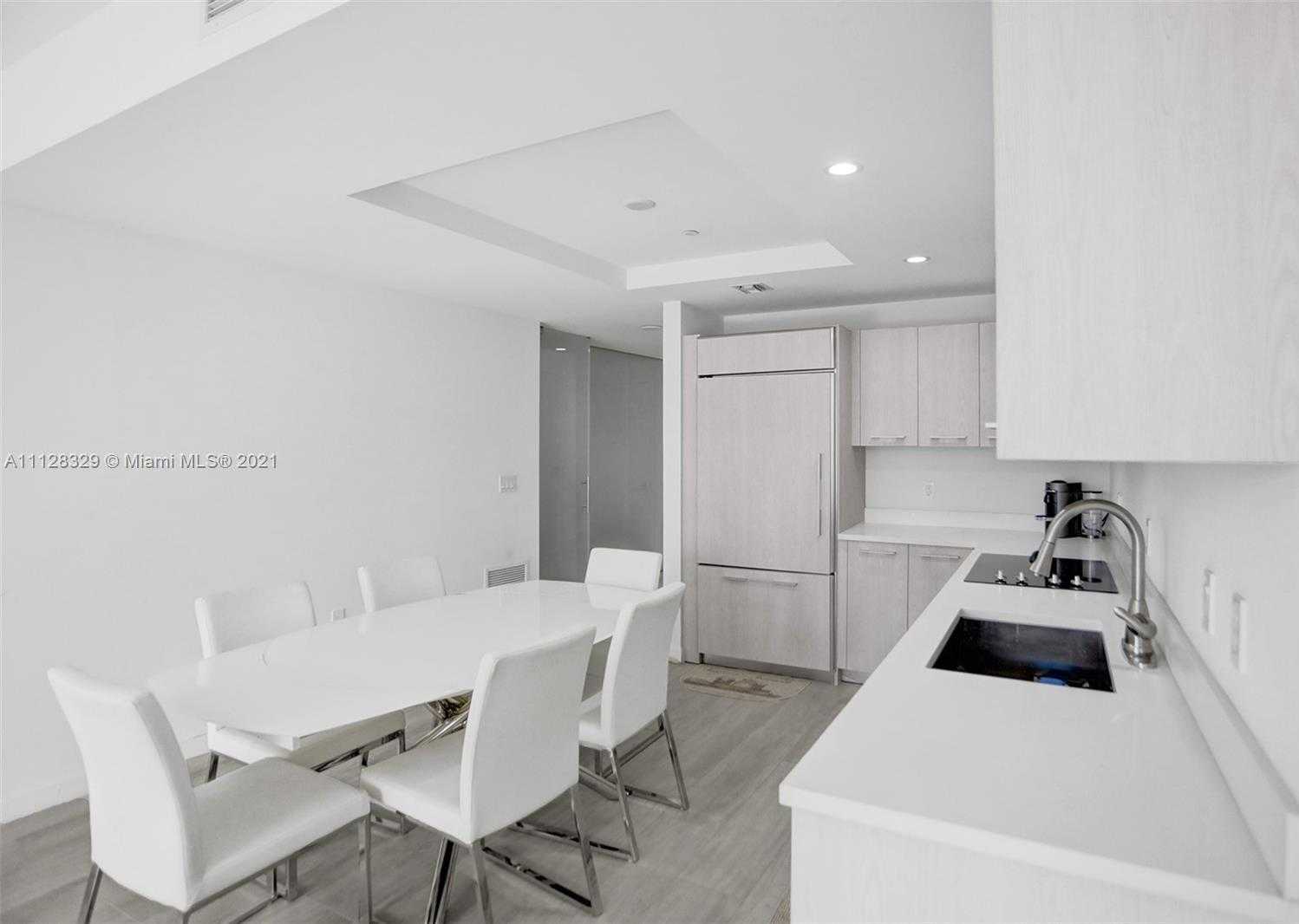 Small Image of 55 SW 9th St, Miami, FL 33130, USA Number 8