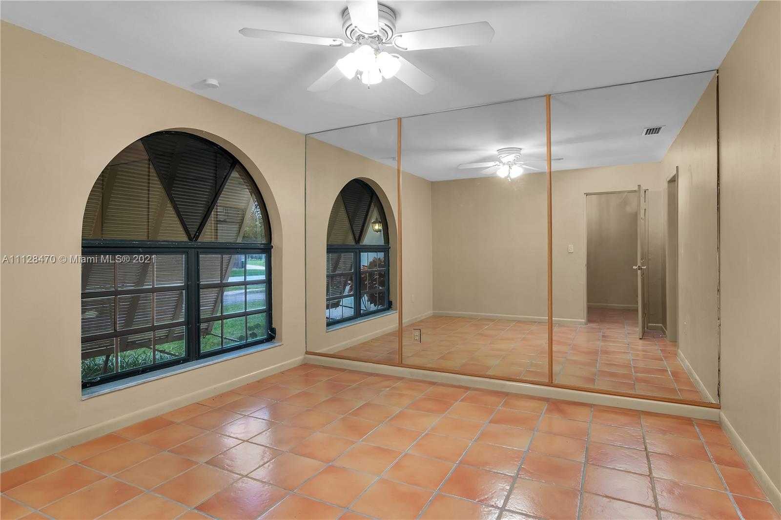 Small Image of 17631 SW 77th Ave, Palmetto Bay, FL 33157, USA Number 10