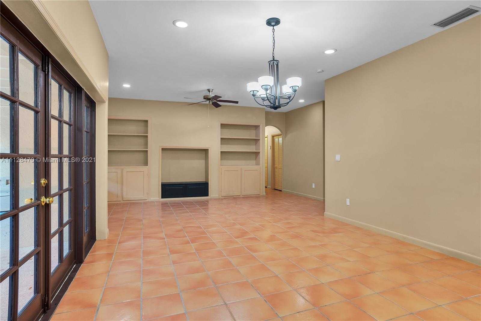 Small Image of 17631 SW 77th Ave, Palmetto Bay, FL 33157, USA Number 16