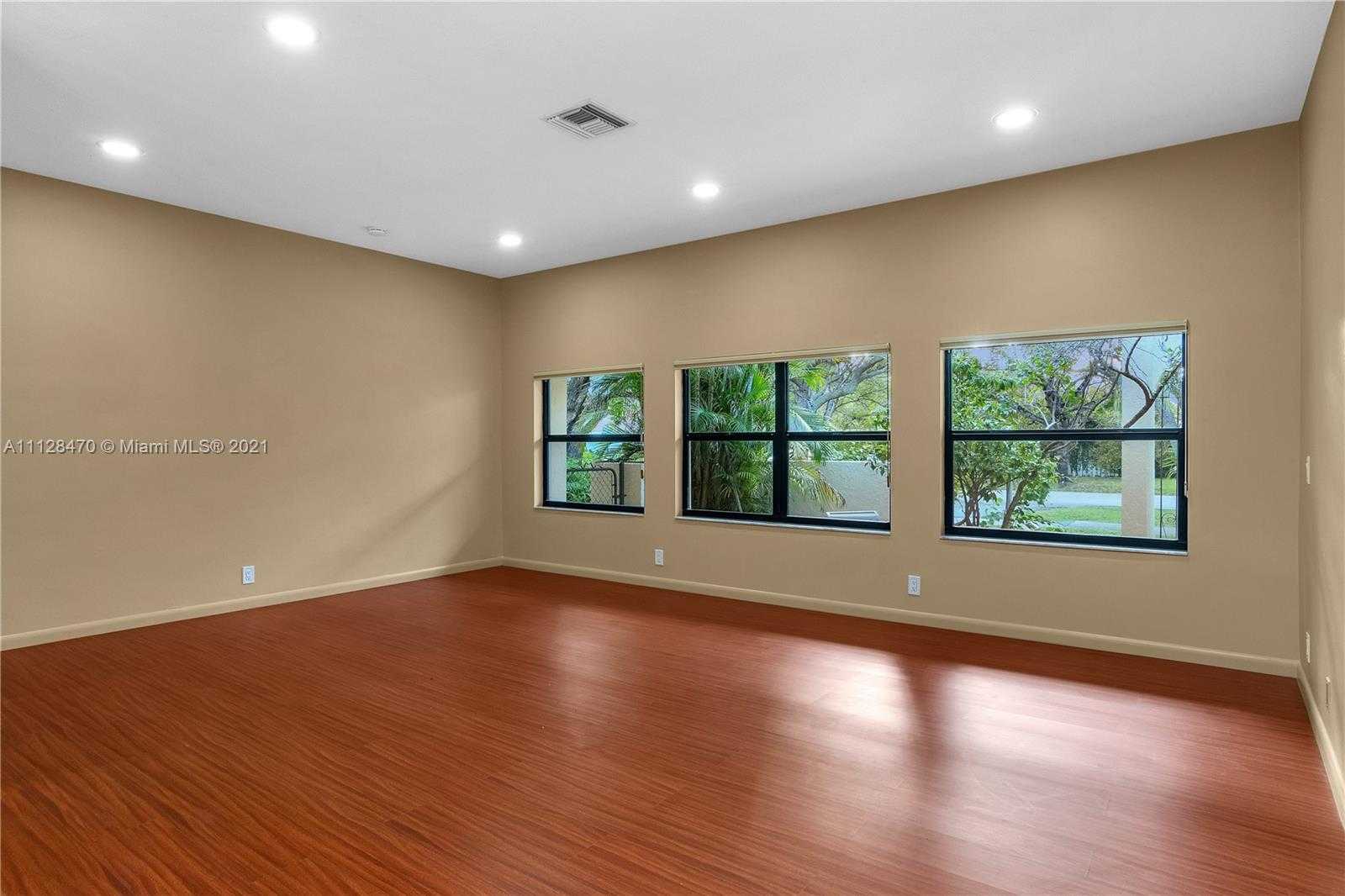 Small Image of 17631 SW 77th Ave, Palmetto Bay, FL 33157, USA Number 19