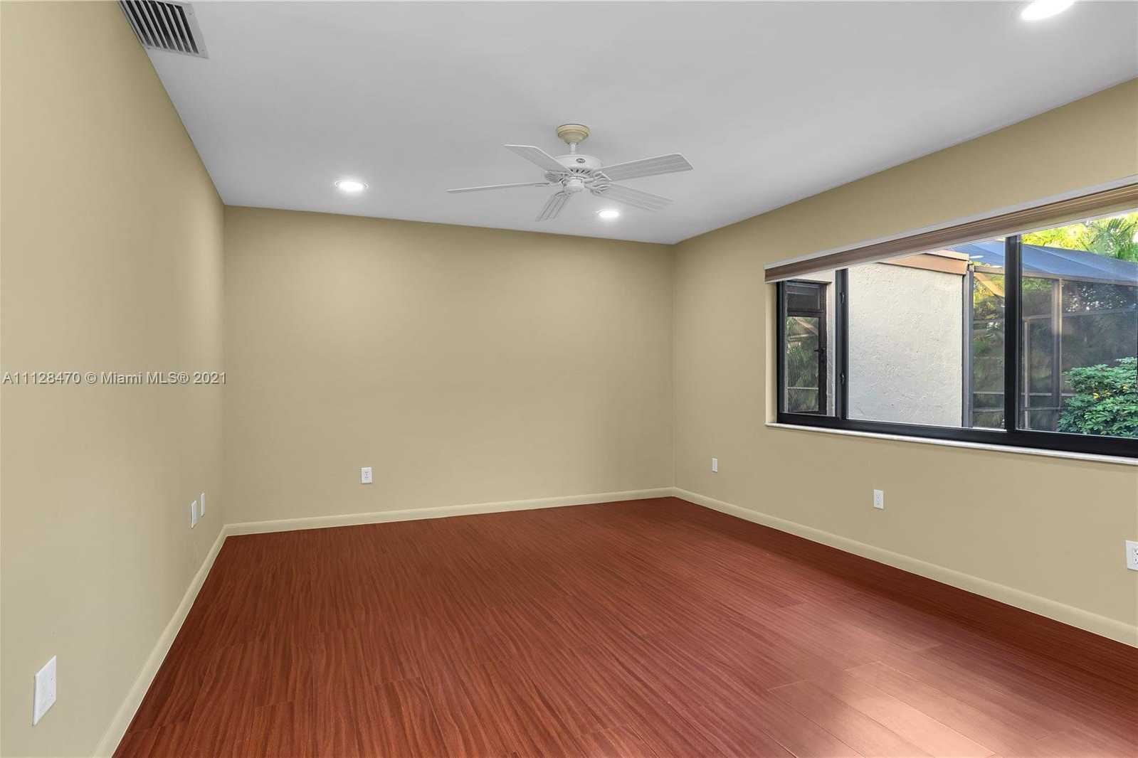 Small Image of 17631 SW 77th Ave, Palmetto Bay, FL 33157, USA Number 27