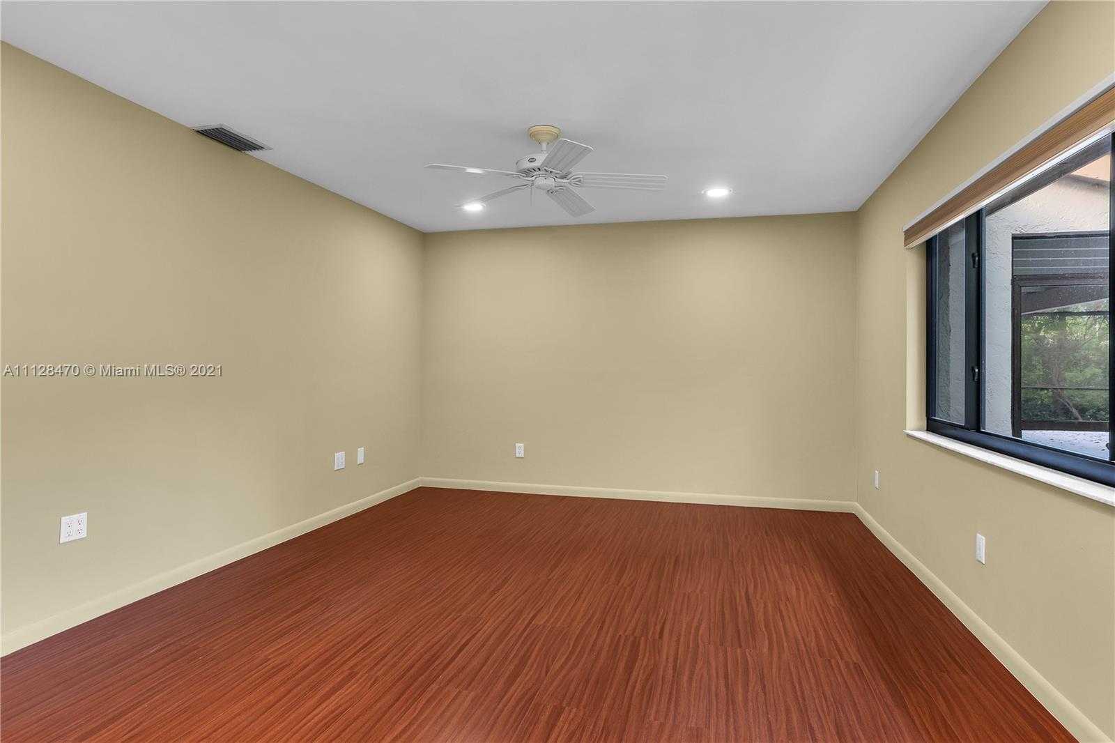 Small Image of 17631 SW 77th Ave, Palmetto Bay, FL 33157, USA Number 28