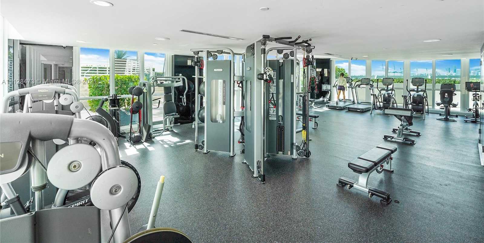 Small Image of 540 West Ave, Miami Beach, FL 33139, USA Number 16