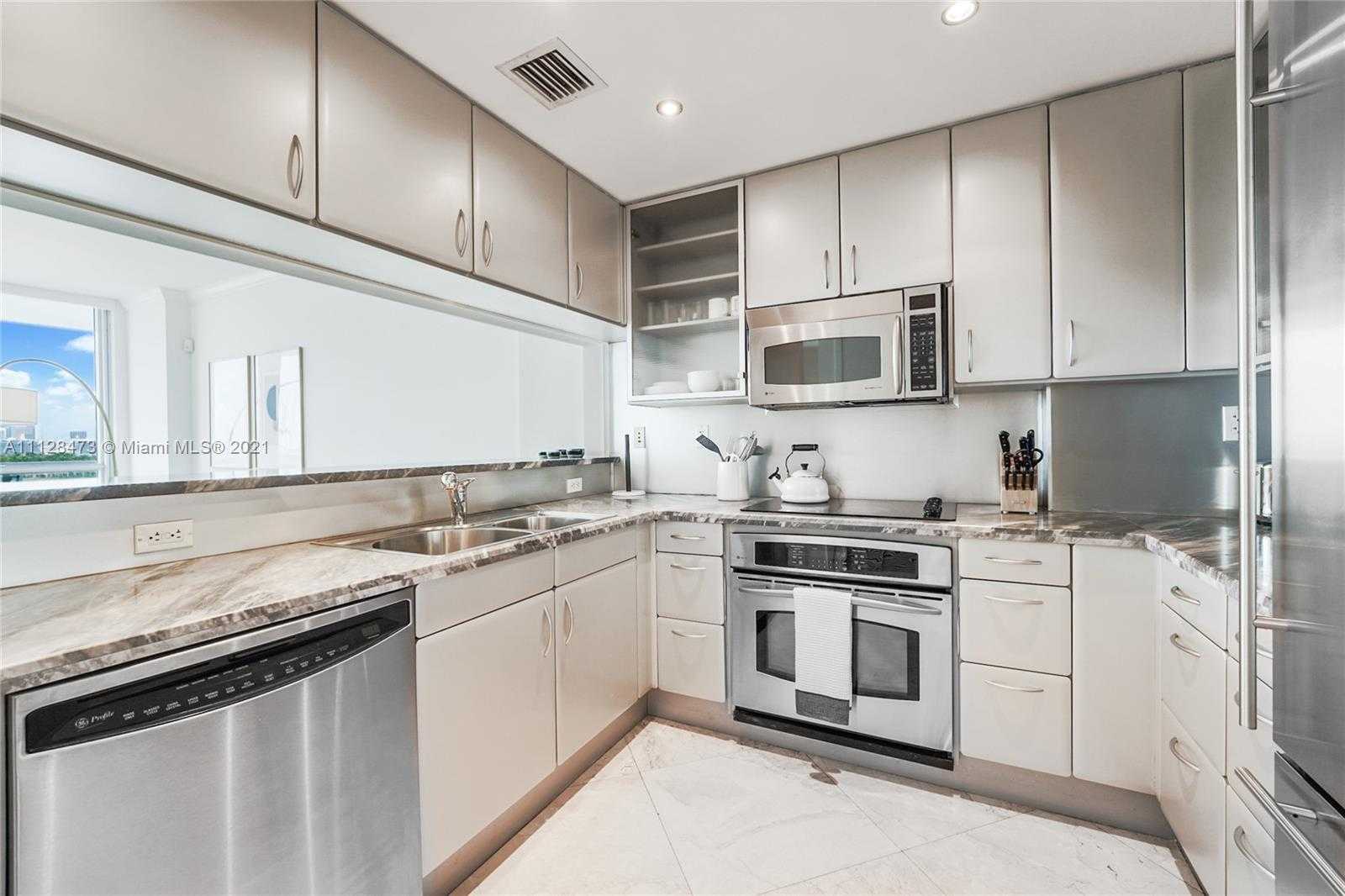 Small Image of 540 West Ave, Miami Beach, FL 33139, USA Number 3