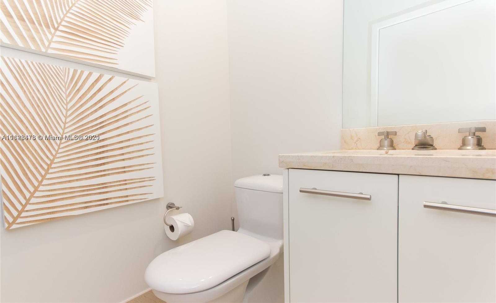 Small Image of 6799 Collins Ave, Miami, FL 33141, USA Number 16