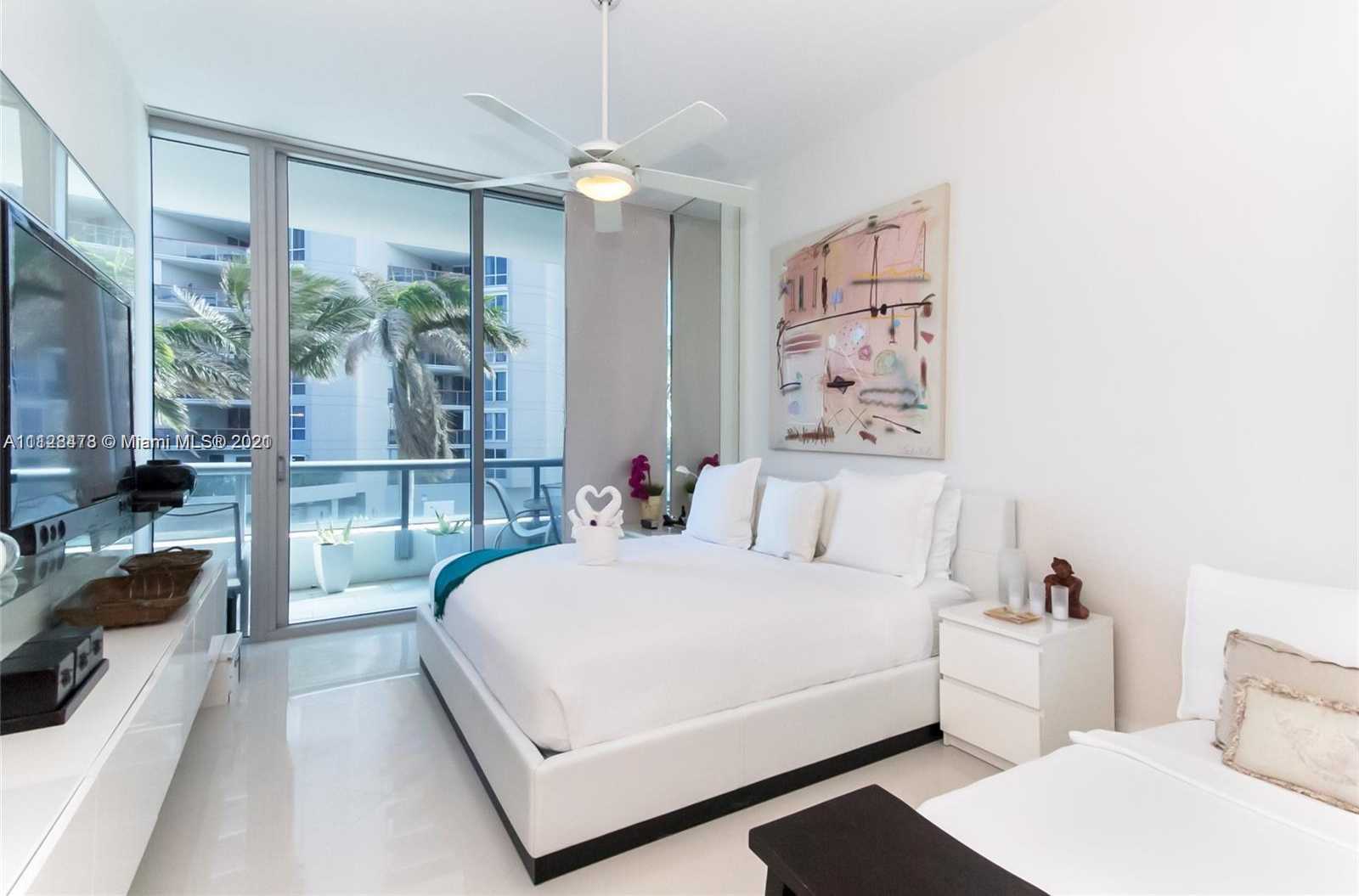Small Image of 6799 Collins Ave, Miami, FL 33141, USA Number 6