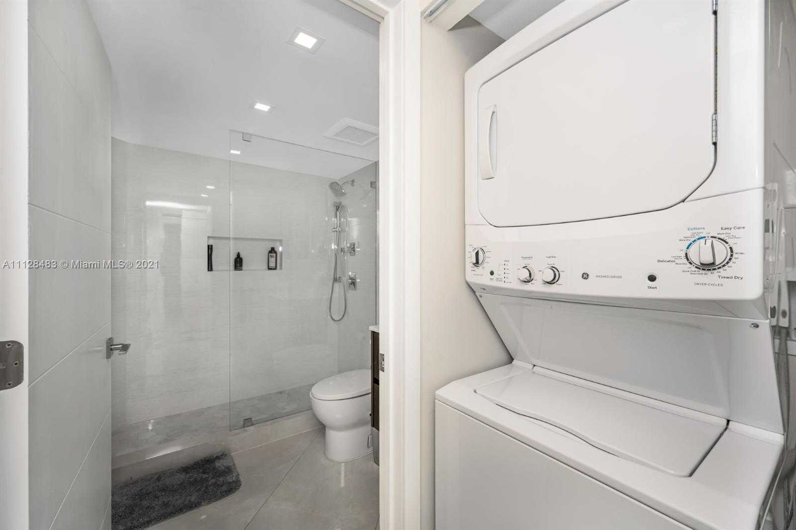 Small Image of 6767 Collins Ave, Miami, FL 33141, USA Number 25