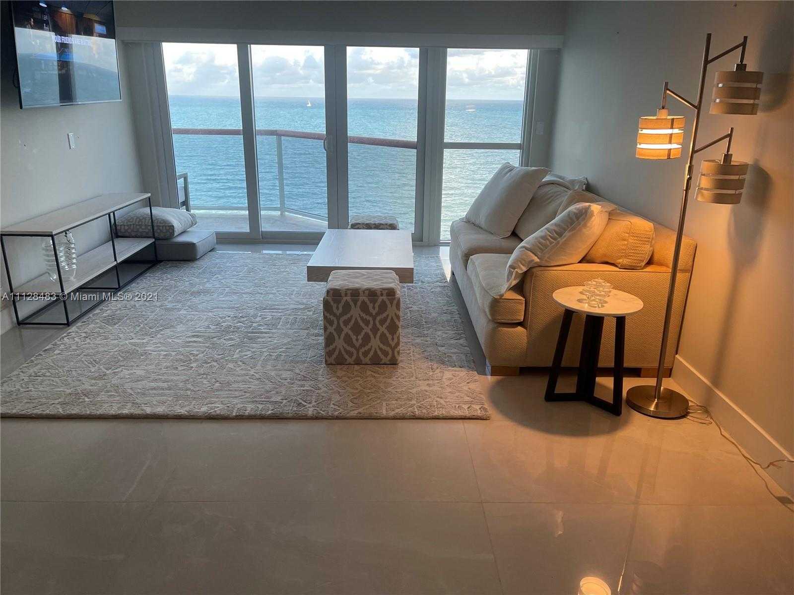 Small Image of 6767 Collins Ave, Miami, FL 33141, USA Number 3