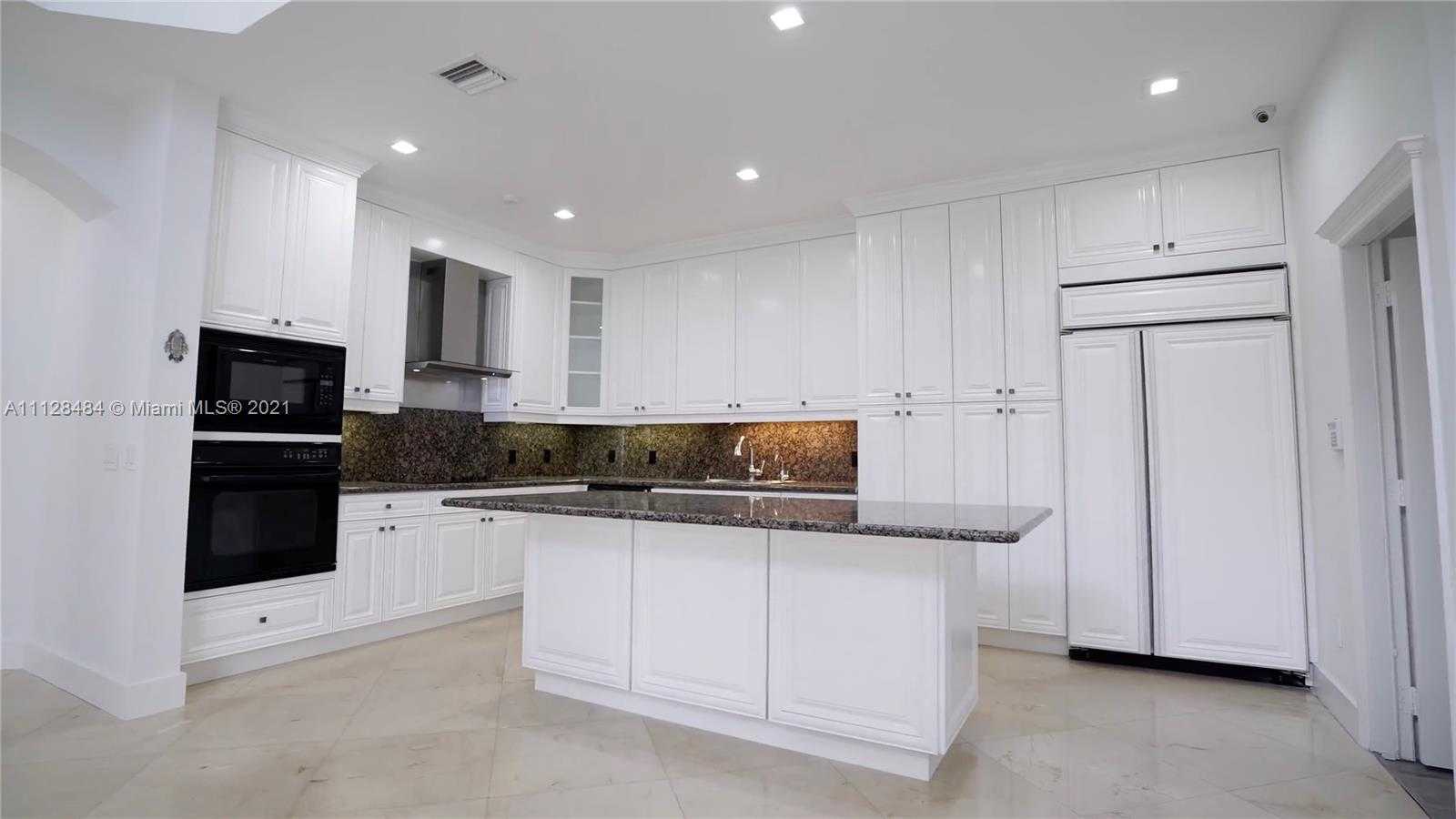 Small Image of 3988 194th Ln, Golden Beach, FL 33160, USA Number 10