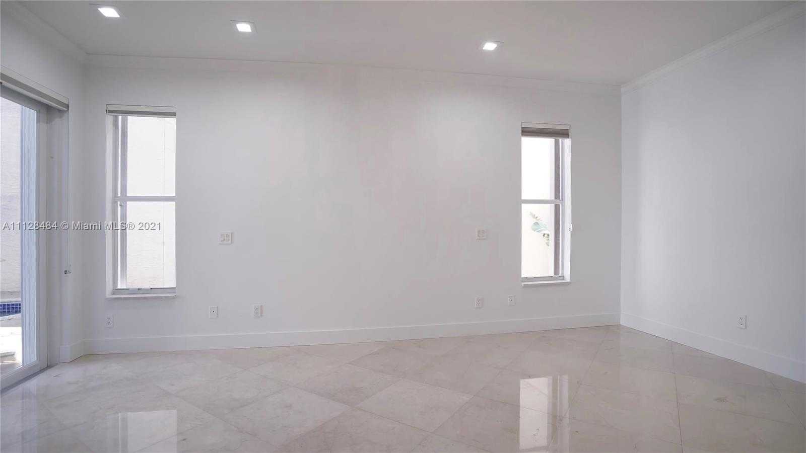 Small Image of 3988 194th Ln, Golden Beach, FL 33160, USA Number 13
