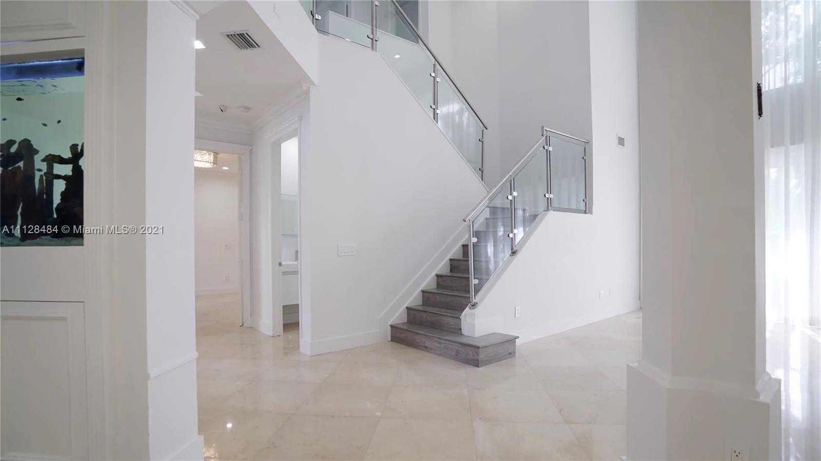 Small Image of 3988 194th Ln, Golden Beach, FL 33160, USA Number 18