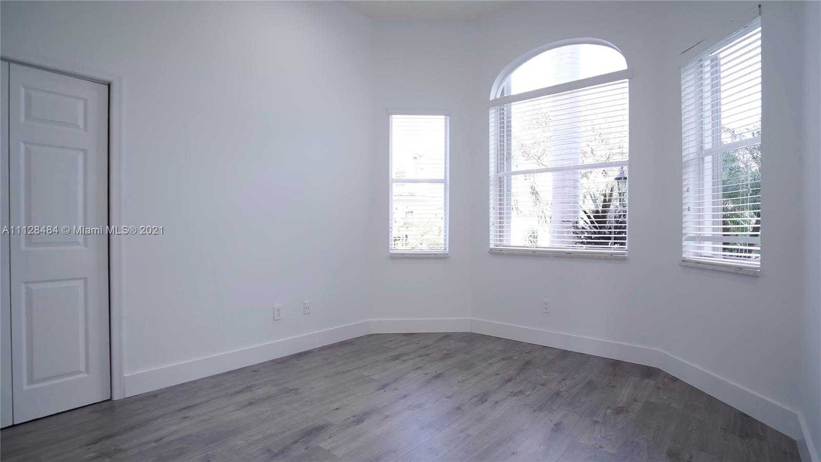 Small Image of 3988 194th Ln, Golden Beach, FL 33160, USA Number 22