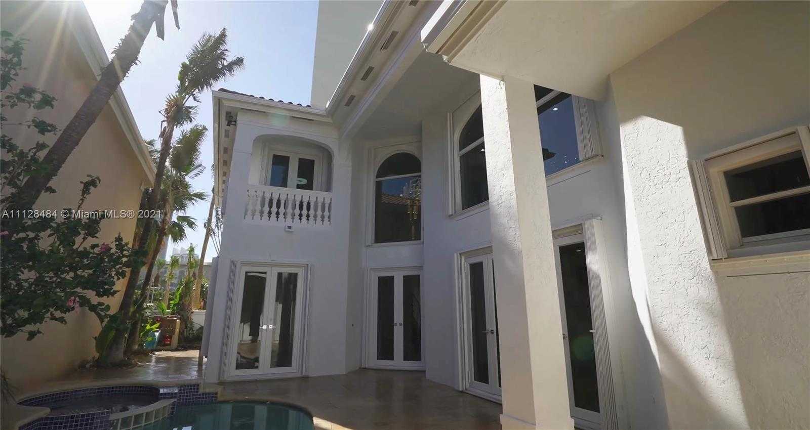Small Image of 3988 194th Ln, Golden Beach, FL 33160, USA Number 28