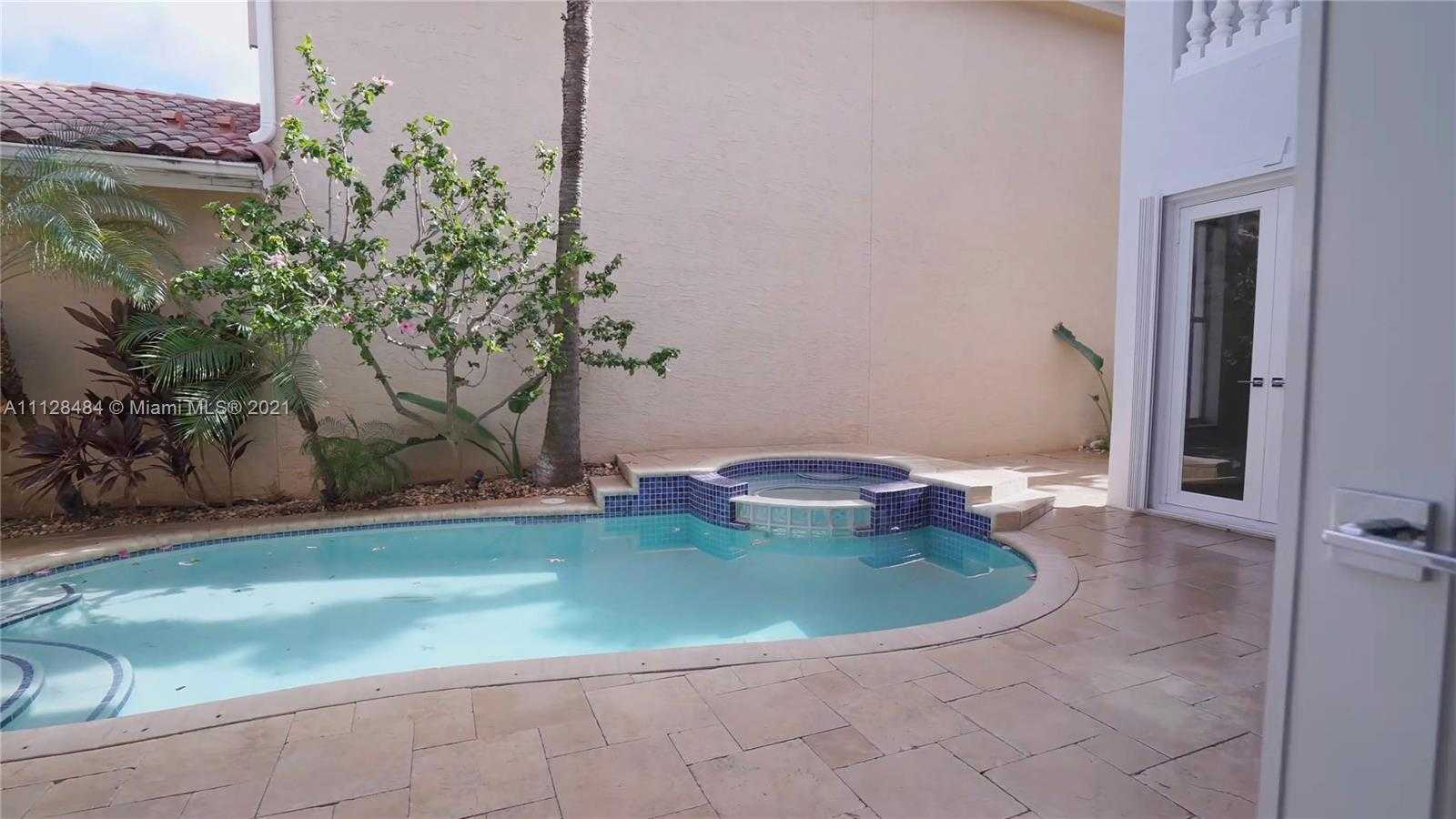Small Image of 3988 194th Ln, Golden Beach, FL 33160, USA Number 29