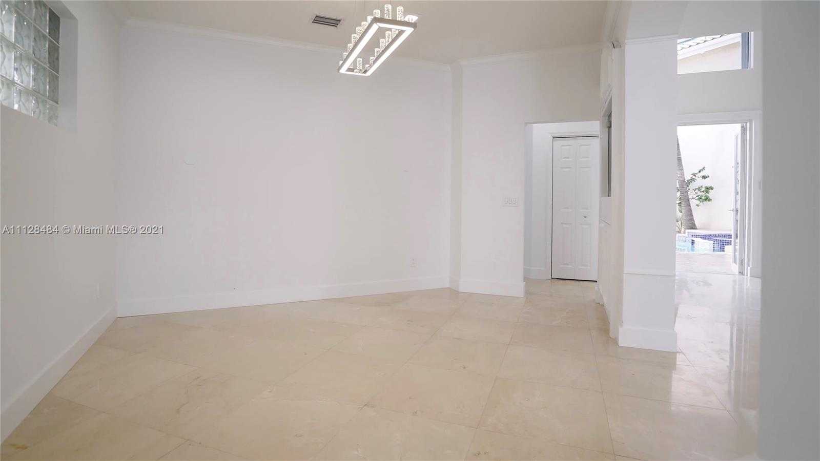 Small Image of 3988 194th Ln, Golden Beach, FL 33160, USA Number 7