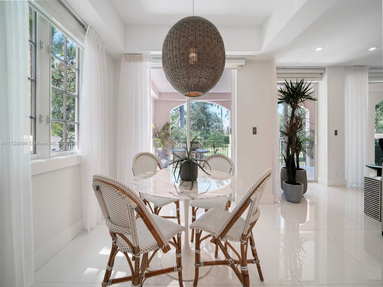 Small Image of 19117 Fisher Island Dr, Miami Beach, FL 33109, USA Number 12