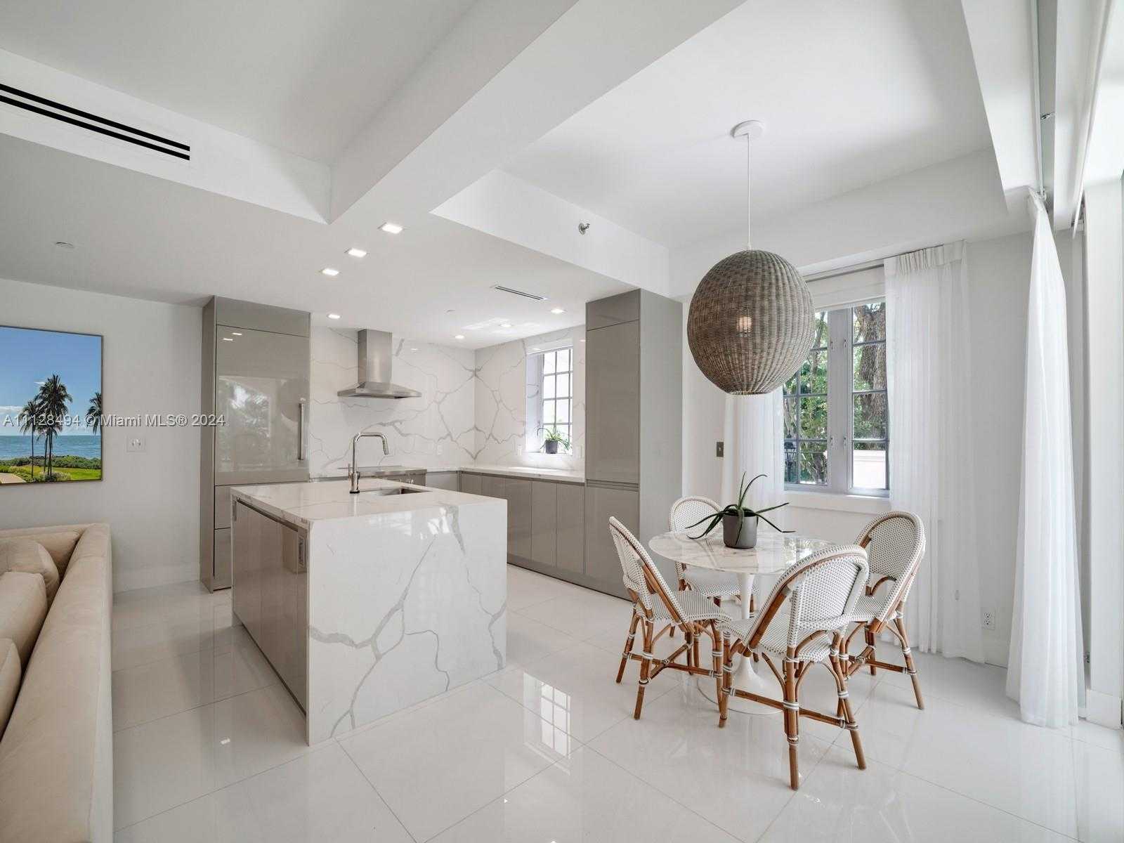 Small Image of 19117 Fisher Island Dr, Miami Beach, FL 33109, USA Number 14