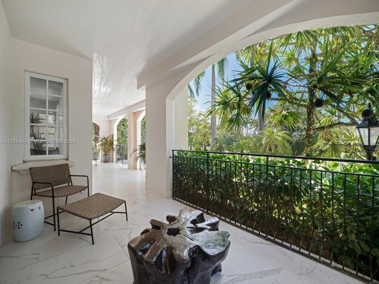 Small Image of 19117 Fisher Island Dr, Miami Beach, FL 33109, USA Number 15