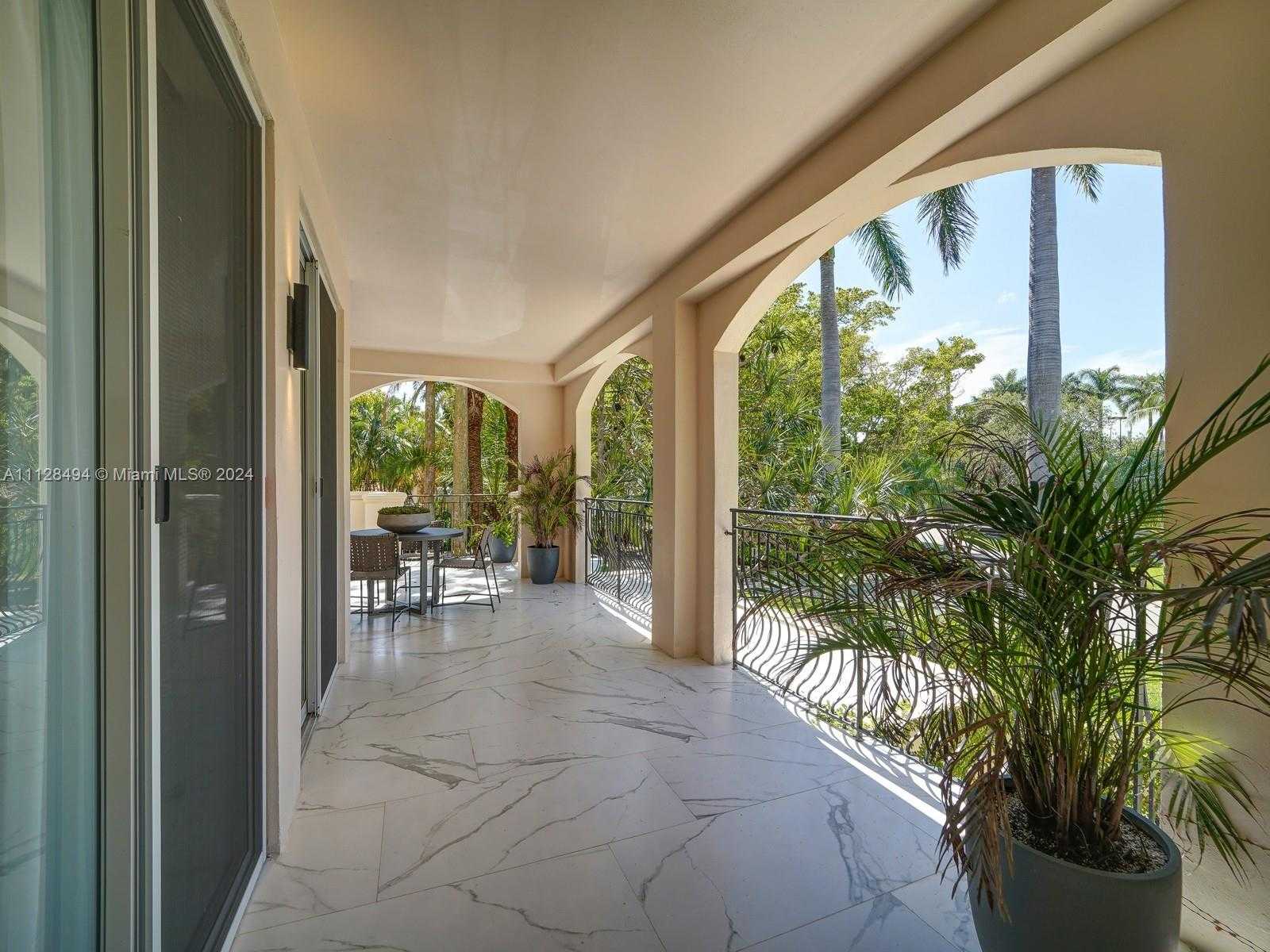 Small Image of 19117 Fisher Island Dr, Miami Beach, FL 33109, USA Number 17