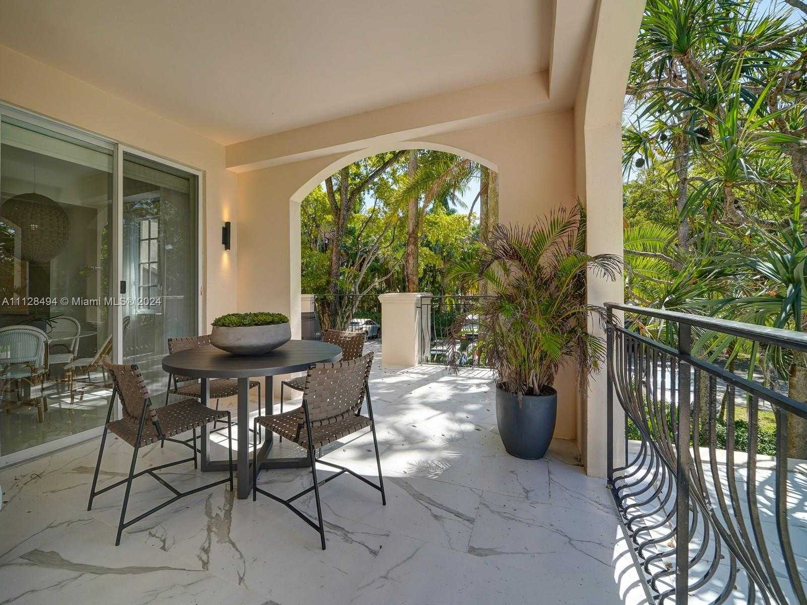 Small Image of 19117 Fisher Island Dr, Miami Beach, FL 33109, USA Number 18
