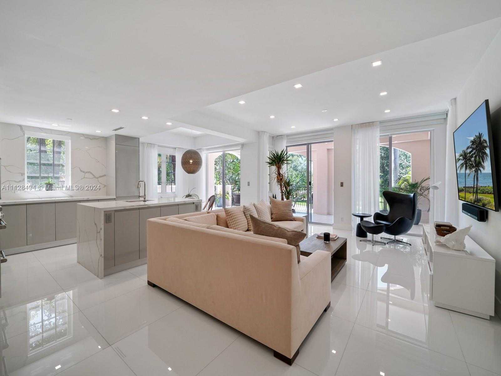 Small Image of 19117 Fisher Island Dr, Miami Beach, FL 33109, USA Number 2