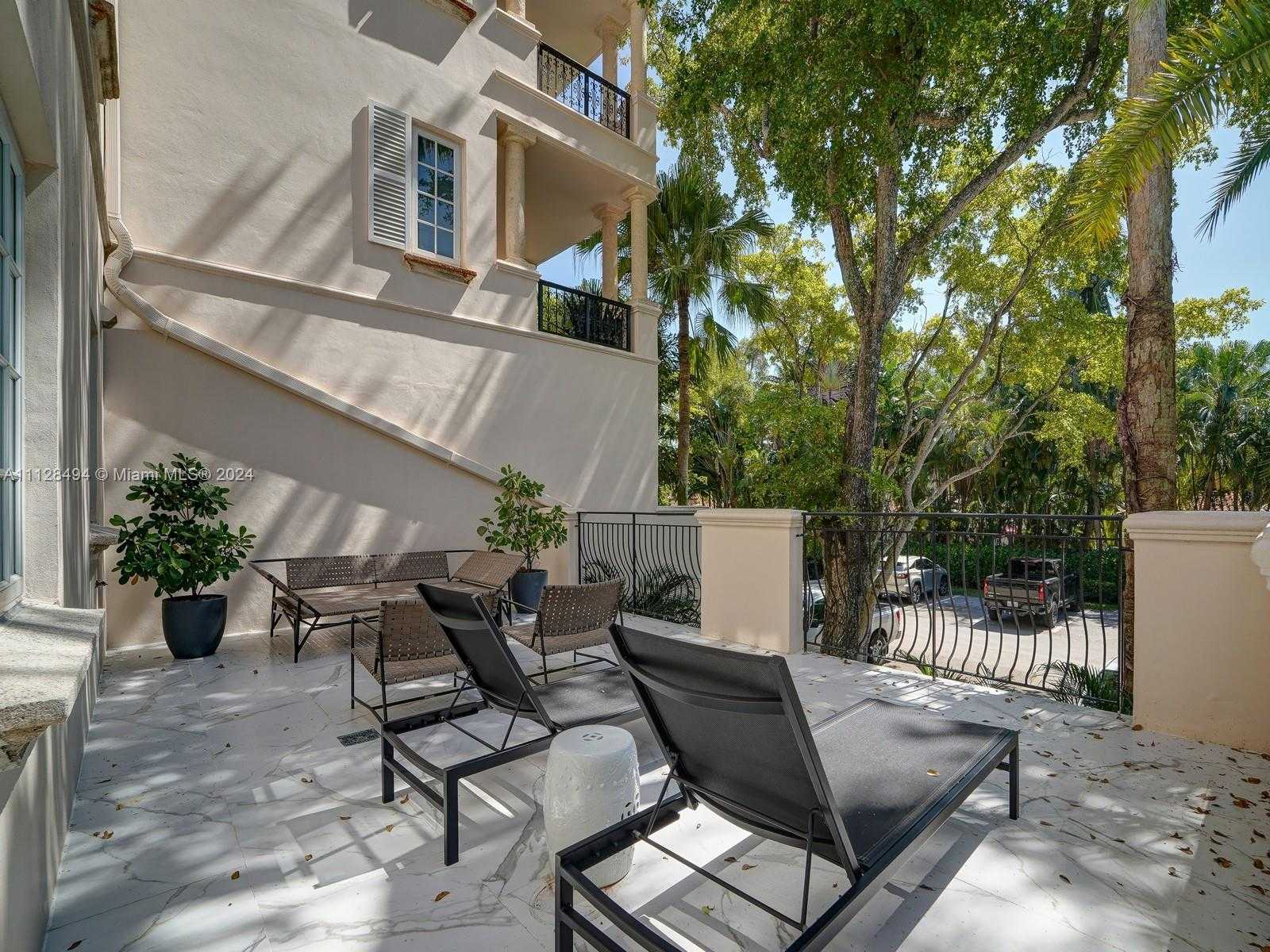 Small Image of 19117 Fisher Island Dr, Miami Beach, FL 33109, USA Number 21