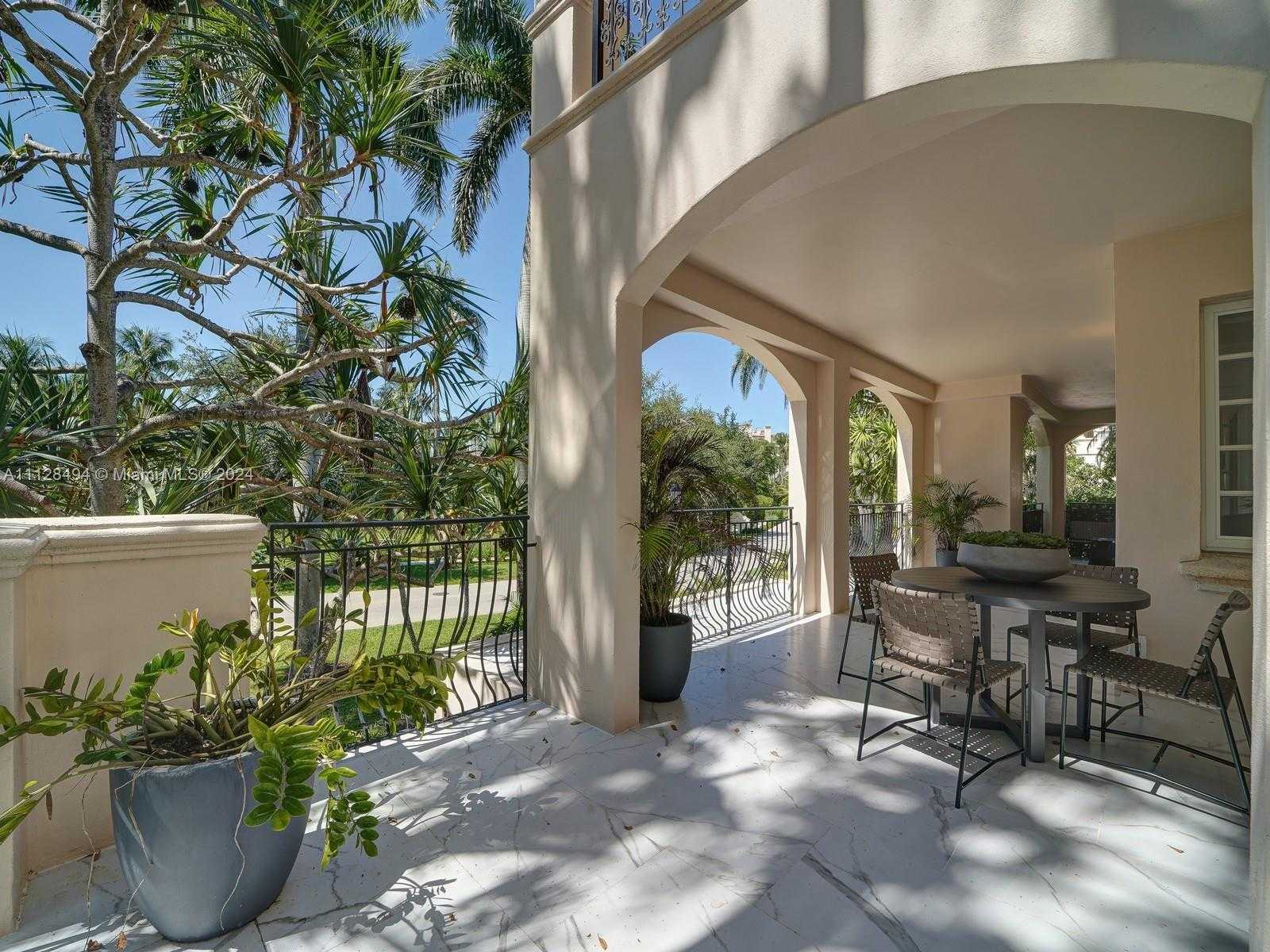 Small Image of 19117 Fisher Island Dr, Miami Beach, FL 33109, USA Number 22