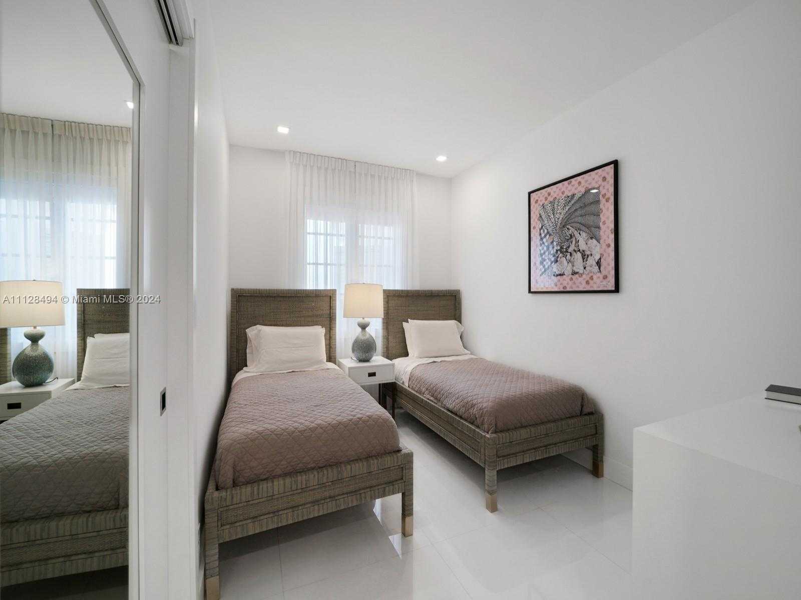 Small Image of 19117 Fisher Island Dr, Miami Beach, FL 33109, USA Number 34