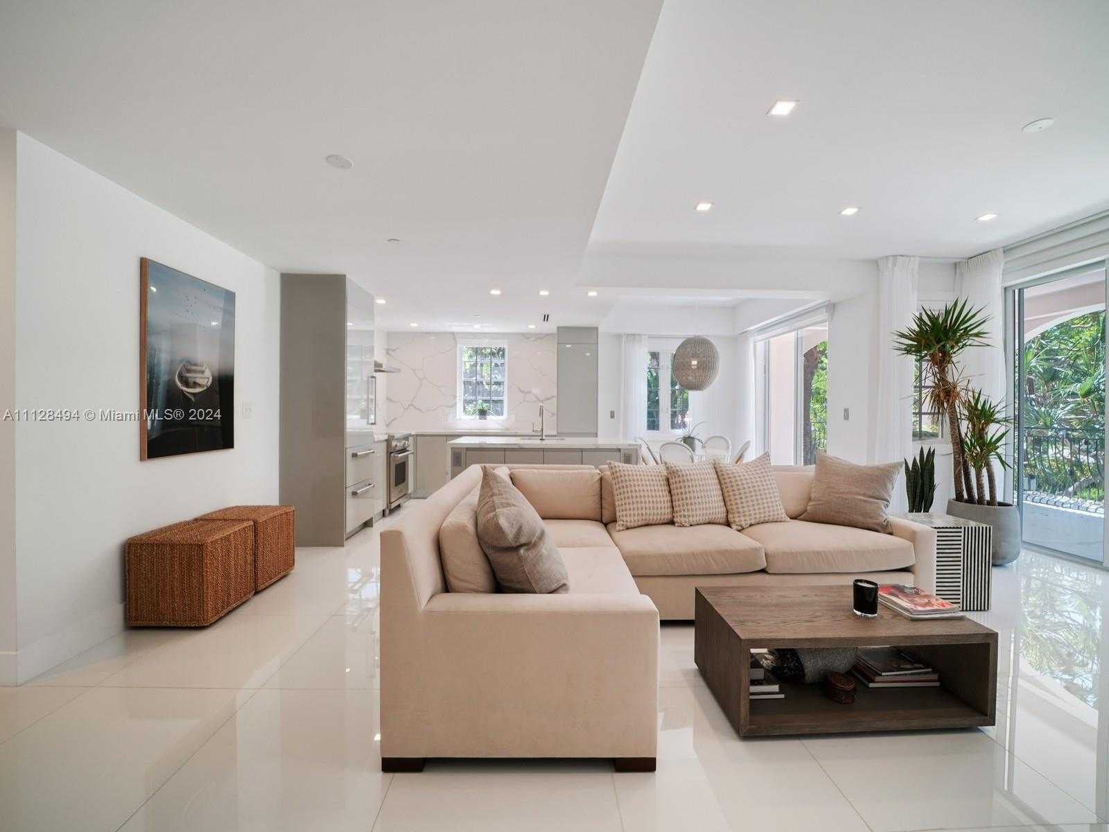 Small Image of 19117 Fisher Island Dr, Miami Beach, FL 33109, USA Number 4