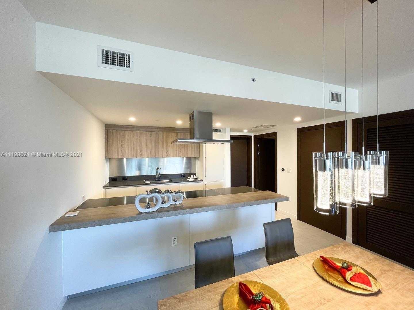 Small Image of 1000 Brickell Plaza, Miami, FL 33131, USA Number 3