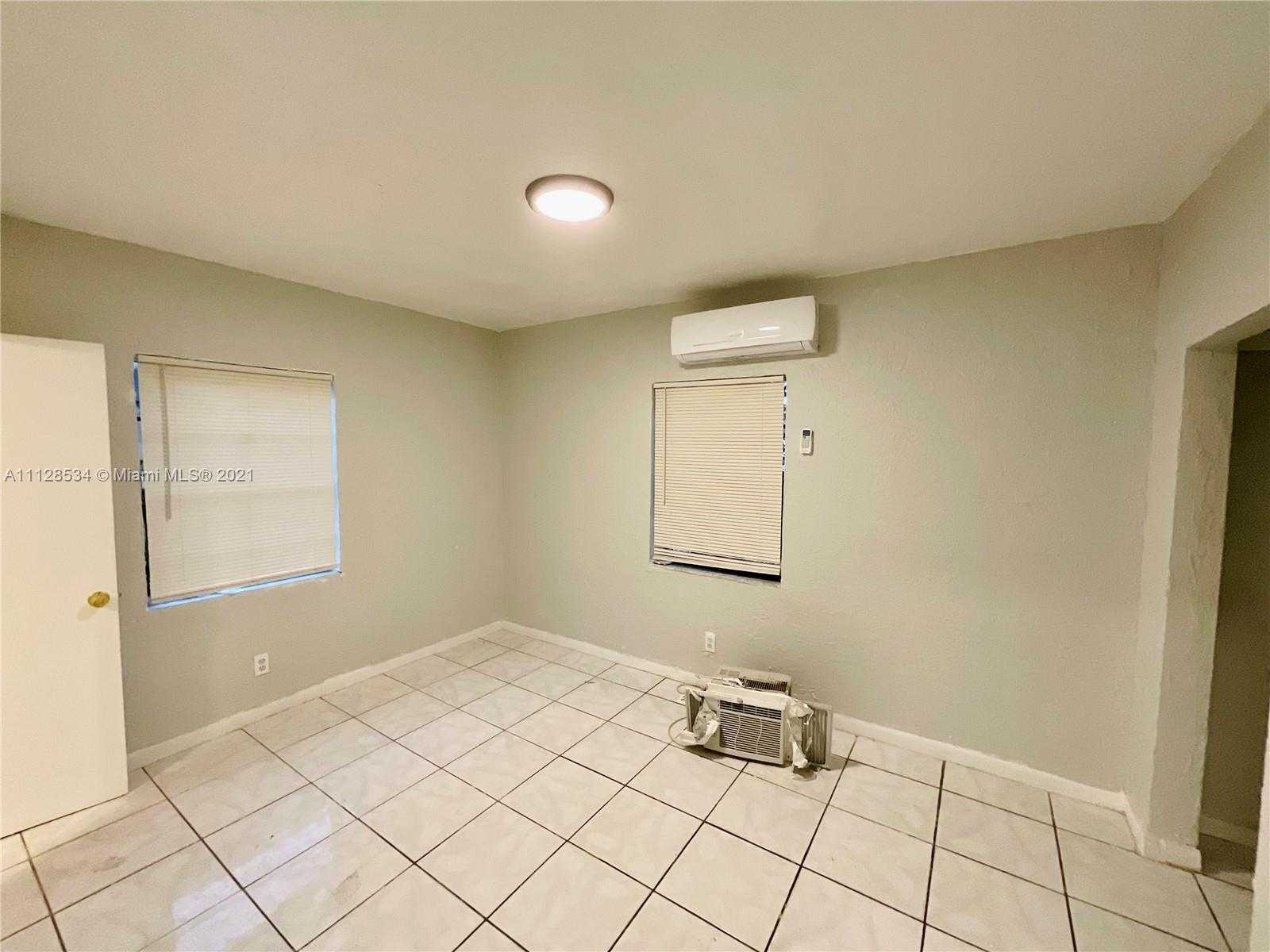 Small Image of 612 NW 6th Ct, Hallandale Beach, FL 33009, USA Number 10