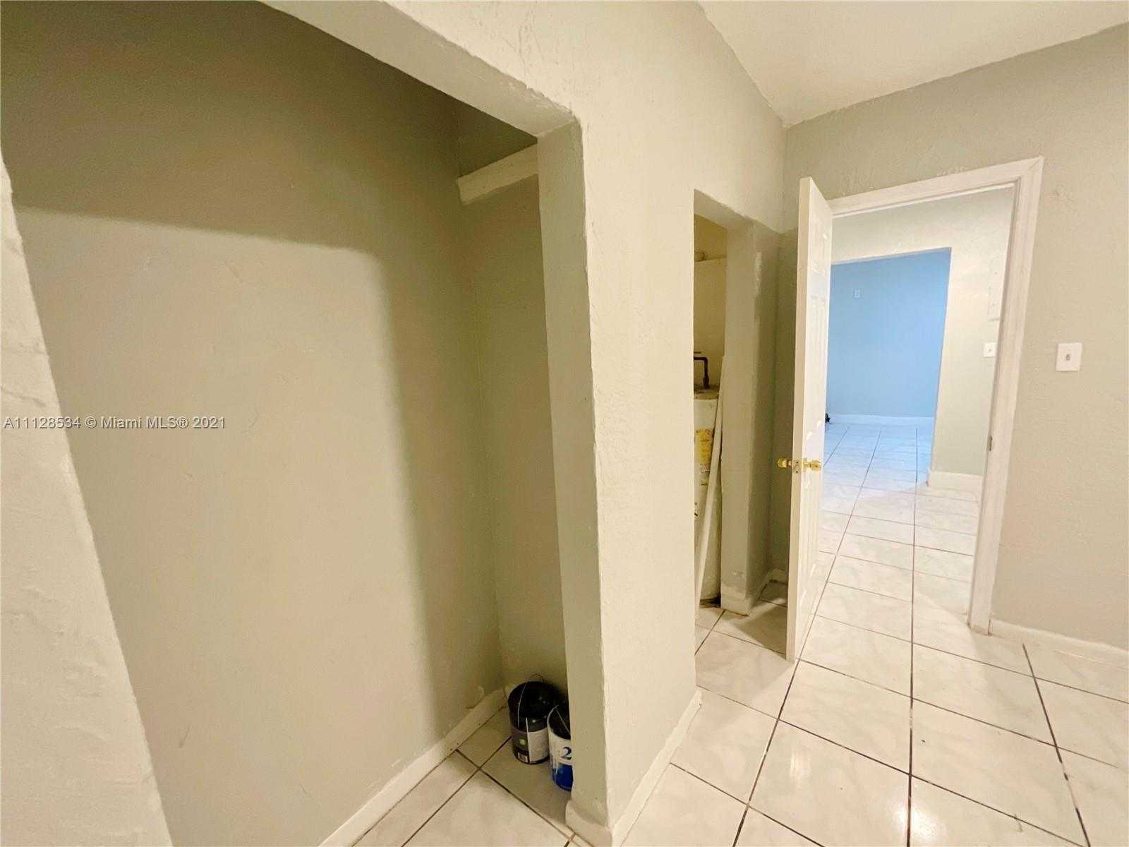 Small Image of 612 NW 6th Ct, Hallandale Beach, FL 33009, USA Number 11