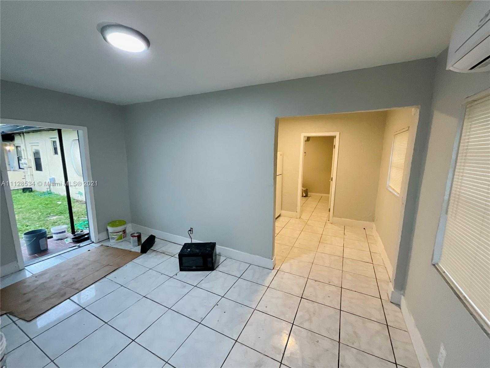 Small Image of 612 NW 6th Ct, Hallandale Beach, FL 33009, USA Number 7