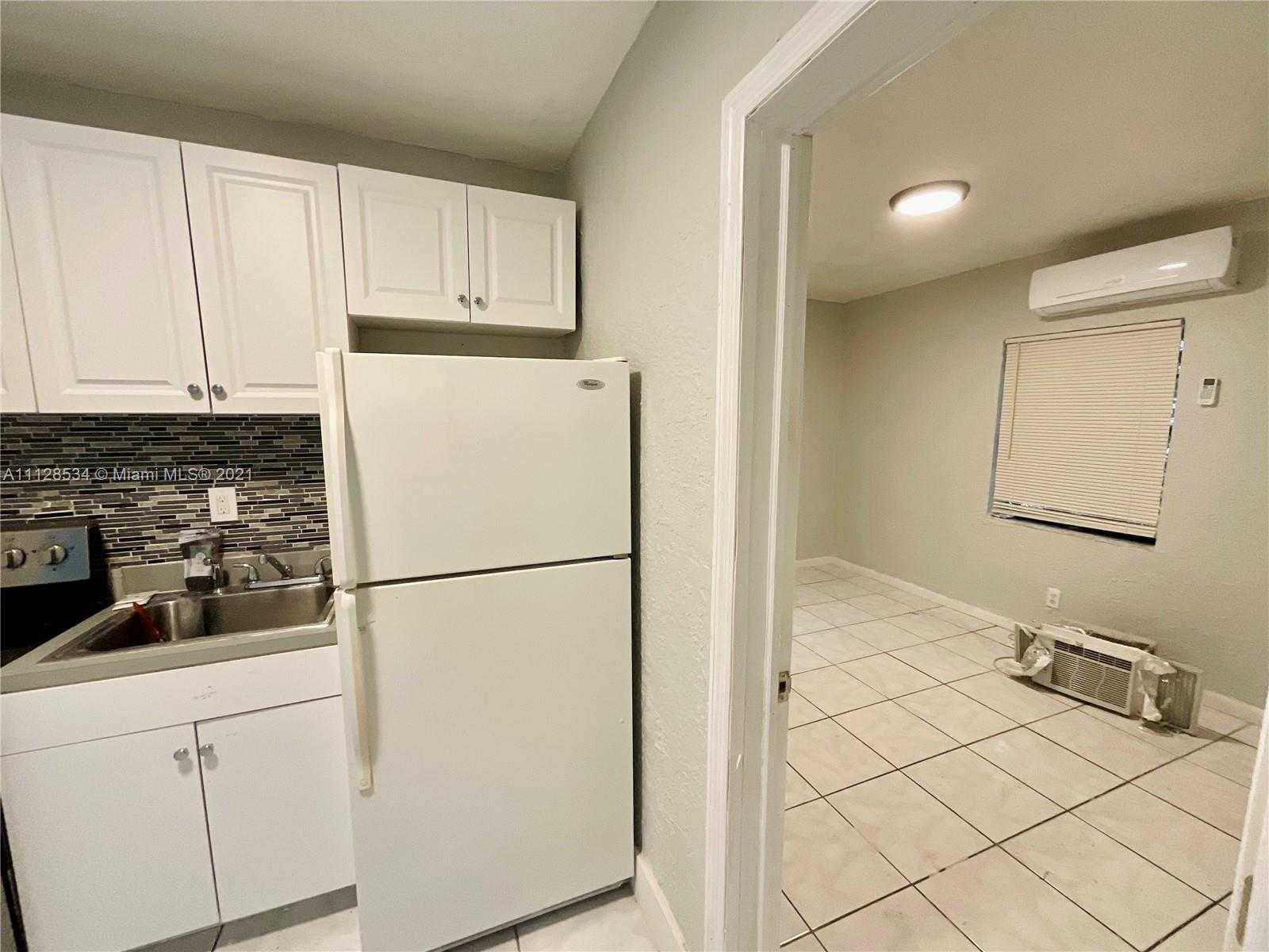 Small Image of 612 NW 6th Ct, Hallandale Beach, FL 33009, USA Number 9