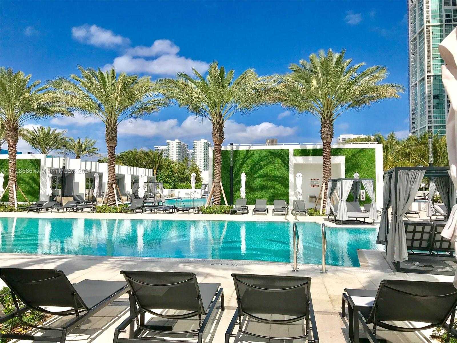 Small Image of 851 NE 1st Ave, Miami, FL 33132, USA Number 20