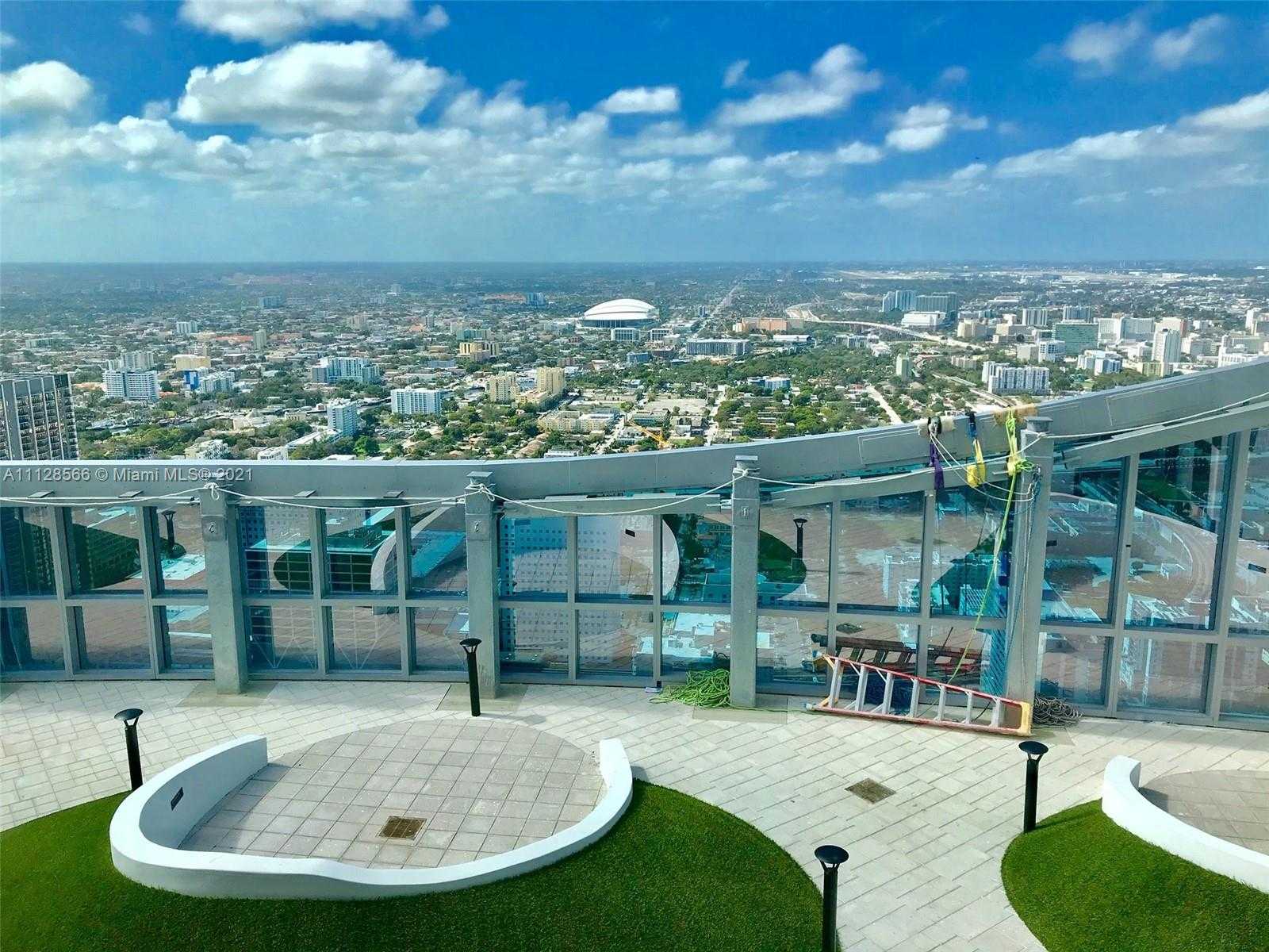 Small Image of 851 NE 1st Ave, Miami, FL 33132, USA Number 28