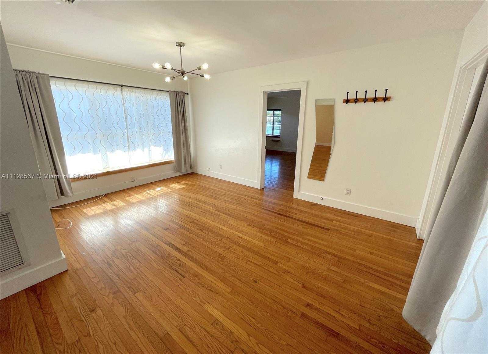 Small Image of 1044 NE 16th Ave, Fort Lauderdale, FL 33304, USA Number 8