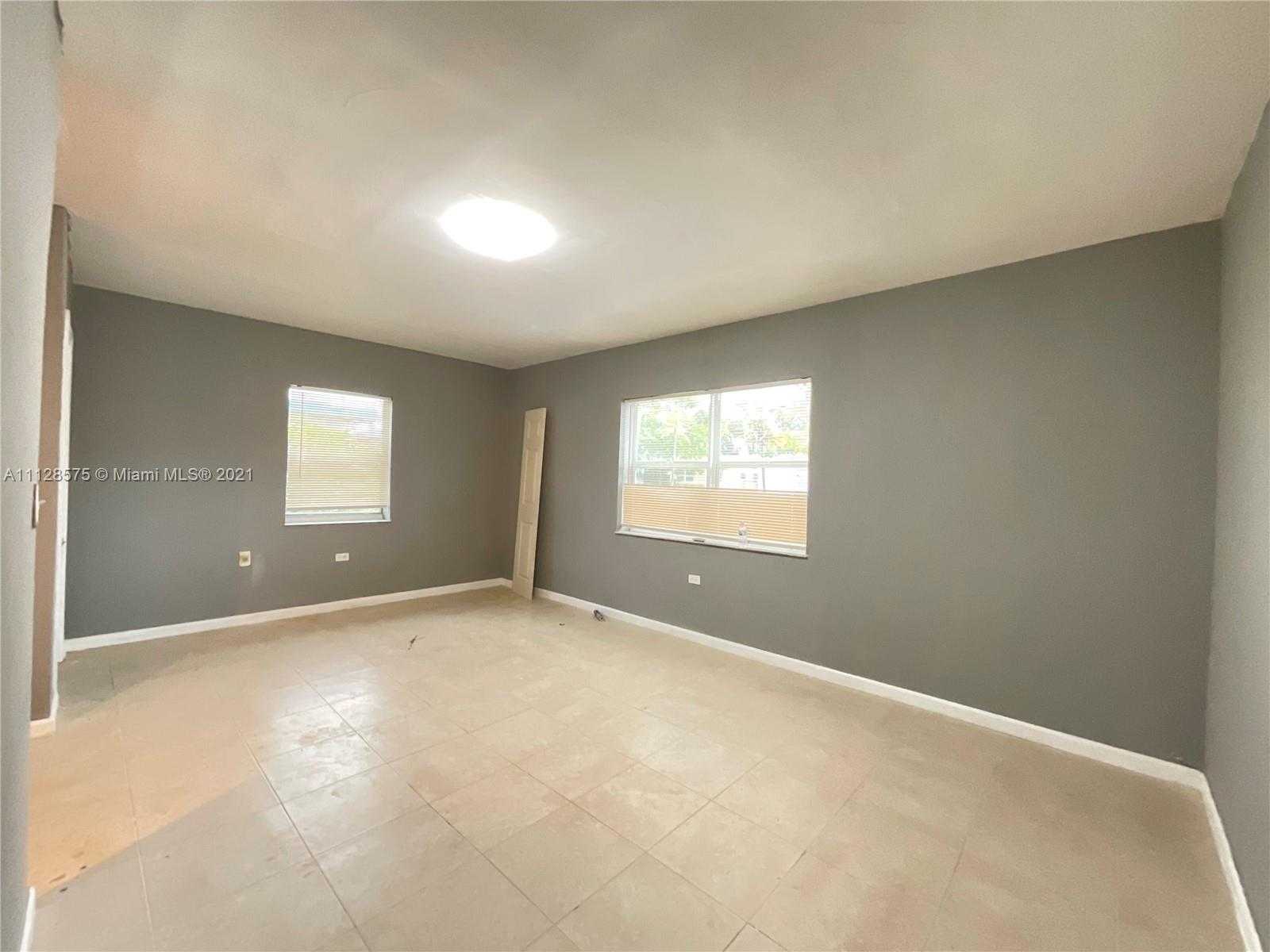 Small Image of 627 NW 4th Ct, Hallandale Beach, FL 33009, USA Number 11