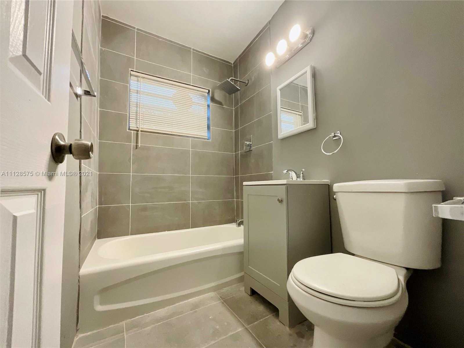 Small Image of 627 NW 4th Ct, Hallandale Beach, FL 33009, USA Number 15