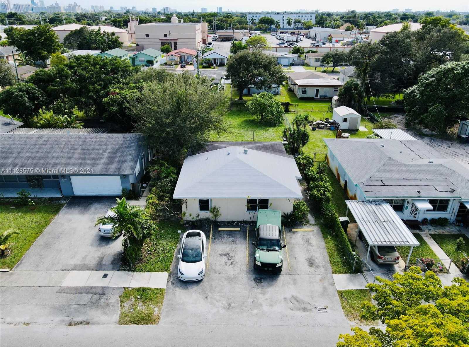 Small Image of 627 NW 4th Ct, Hallandale Beach, FL 33009, USA Number 2