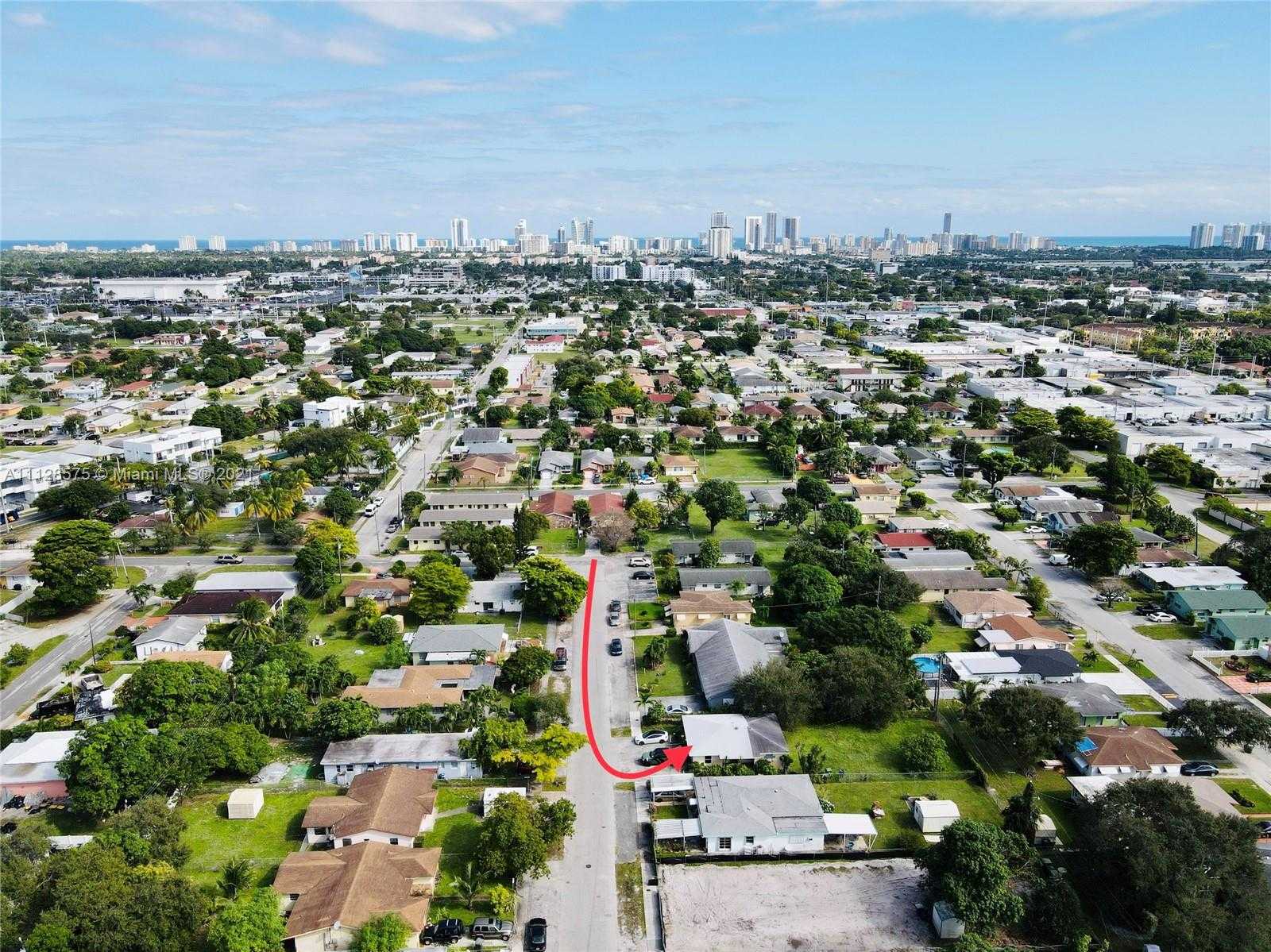Small Image of 627 NW 4th Ct, Hallandale Beach, FL 33009, USA Number 5