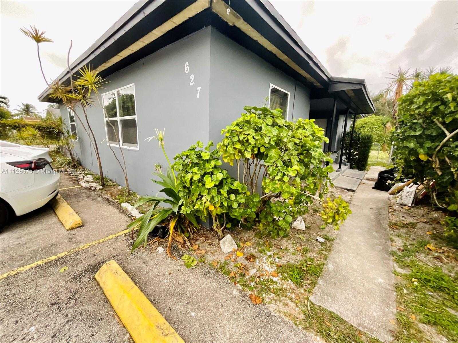 Small Image of 627 NW 4th Ct, Hallandale Beach, FL 33009, USA Number 7